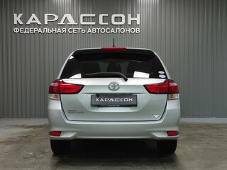 2018 Toyota Corolla Fielder XI (E160, E170) Рестайлинг 2, серебристый, 1160000 рублей, вид 4