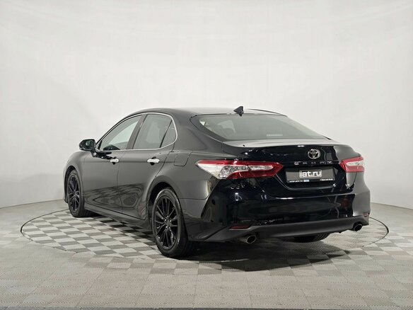 2019 Toyota Camry VIII (XV70), чёрный, 2689000 рублей - вид 2