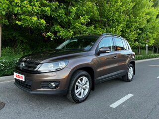 2015 Volkswagen Tiguan I Рестайлинг, коричневый, 1400000 рублей, вид 2