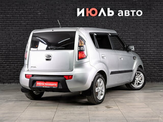 2009 Kia Soul I, серебристый, 650000 рублей, вид 4