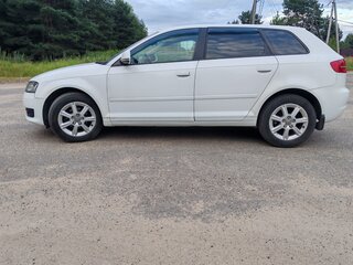 2010 Audi A3 II (8P) Рестайлинг 2, белый, 600000 рублей, вид 4