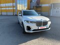 2019 BMW X7 30d I (G07), белый, 8640000 рублей - вид 2