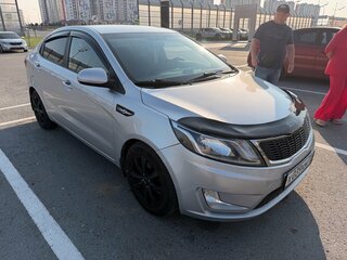 2014 Kia Rio 6-speed III, серый, 890000 рублей, вид 2
