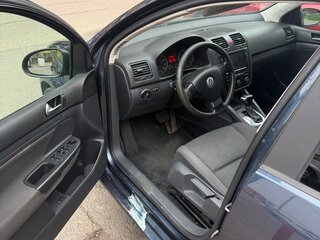2007 Volkswagen Golf V, серый, 425000 рублей, вид 4