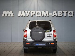 2019 Chevrolet Niva I Рестайлинг, серебристый, 830000 рублей, вид 3
