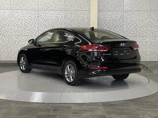 2017 Hyundai Elantra VI (AD), чёрный, 990000 рублей, вид 4