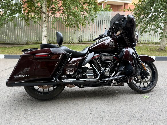 2018 Harley-Davidson CVO Street Glide, фиолетовый, 2200000 рублей - вид 6