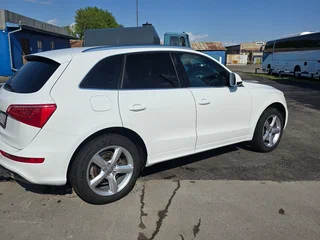 2012 Audi Q5 I (8R), белый, 1350000 рублей, вид 5