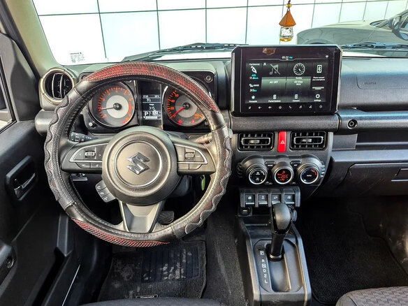 2023 Suzuki Jimny IV, серебристый, 2500000 рублей - вид 9