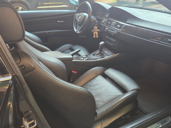 2013 BMW 3 серии 325xi V (E90/E91/E92/E93) Рестайлинг, чёрный, 1650000 рублей - вид 3