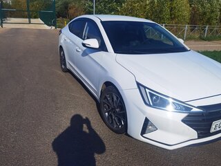 2018 Hyundai Avante VI Рестайлинг, белый, 1510000 рублей, вид 2
