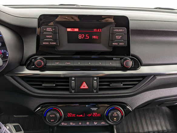 2019 Kia Cerato IV, белый, 1695000 рублей - вид 16