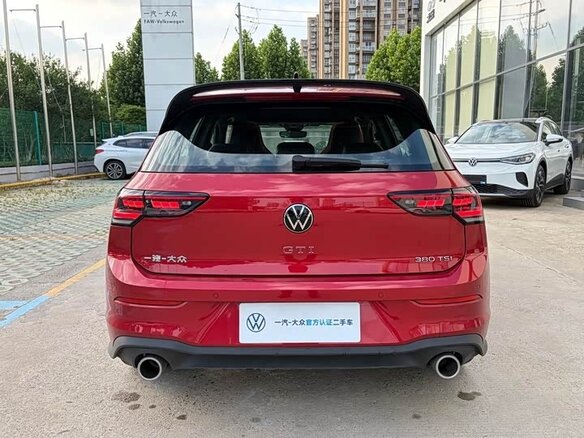 2026 Volkswagen Golf GTI VIII Рестайлинг, пурпурный, 4600333 рублей - вид 4