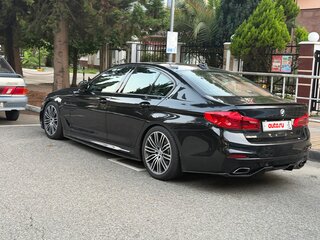 2018 BMW 5 серии 530d xDrive VII (G30/G31/G38), чёрный, 3750000 рублей, вид 3