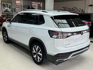 2023 Volkswagen Tayron I Рестайлинг, белый, 2600000 рублей, вид 3