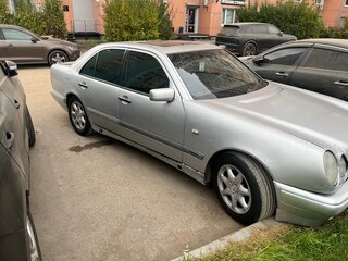 1998 Mercedes-Benz E-Класс 200 II (W210, S210), серебристый, 320000 рублей, вид 5