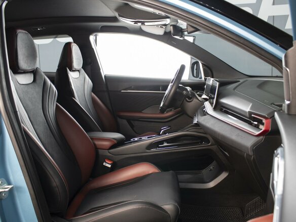 2023 Geely Coolray I Рестайлинг, синий, 2080000 рублей - вид 6