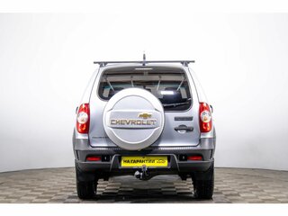 2015 Chevrolet Niva I Рестайлинг, серебристый, 749000 рублей, вид 5