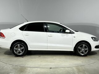 2011 Volkswagen Polo V, белый, 675000 рублей, вид 5