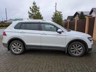 2017 Volkswagen Tiguan II, белый, 2900000 рублей, вид 3