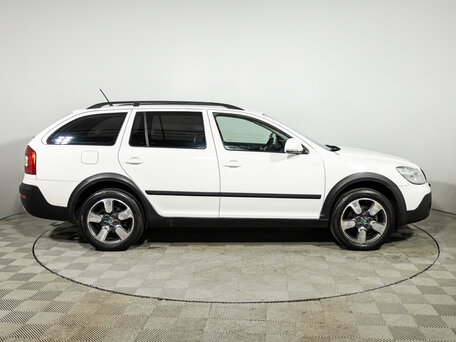 2012 Skoda Octavia Scout II (A5) Рестайлинг, белый, 899585 рублей, вид 4