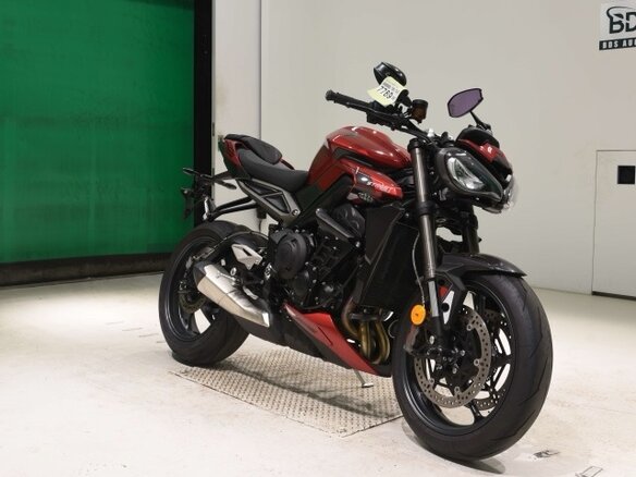 2024 Triumph Street Triple, красный, 1022000 рублей - вид 2