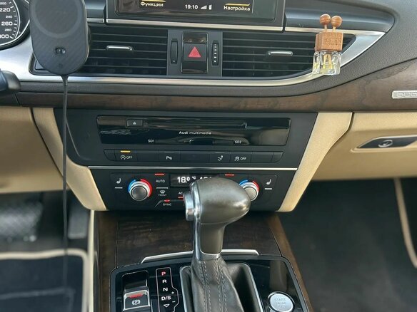 2010 Audi A7 I (4G), чёрный, 1550000 рублей - вид 8