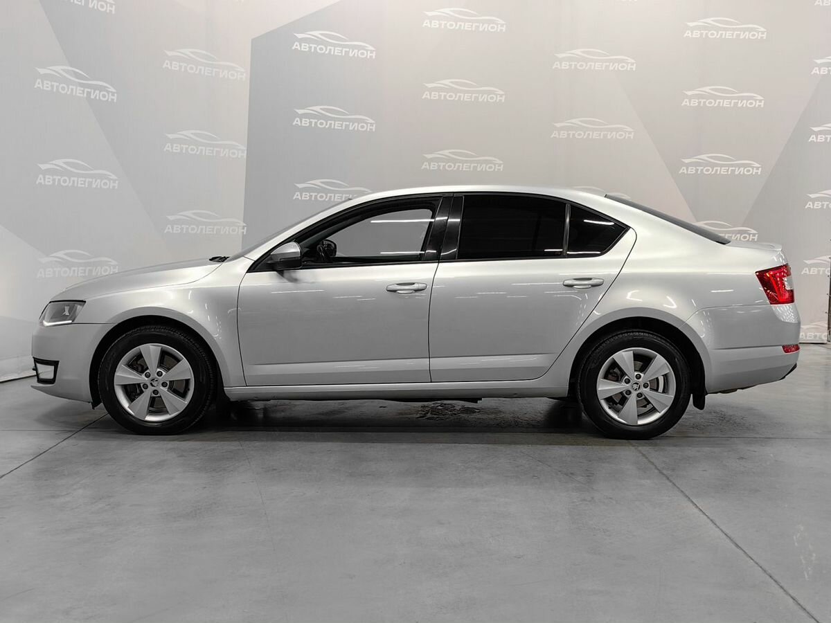 Открыть фотографии: Skoda Octavia III (A7)
