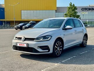 2018 Volkswagen Golf VII Рестайлинг, белый, 1790000 рублей, вид 1