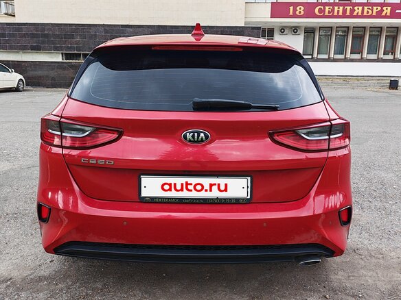 2021 Kia Ceed III, красный, 1600000 рублей - вид 5