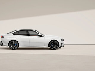 2026 BMW 3 серии 320 VIII (G5x), белый, 10700000 рублей, вид 3