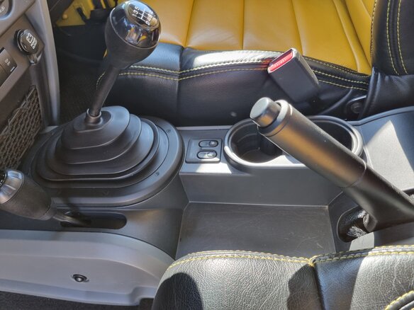 2008 Jeep Wrangler III (JK), жёлтый, 4050000 рублей - вид 17