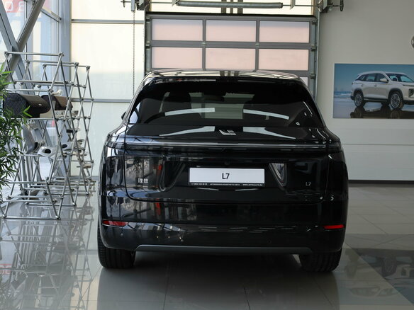 2025 Li Auto (Lixiang) L7 52.3 kWh I Рестайлинг, чёрный, 10690000 рублей - вид 17