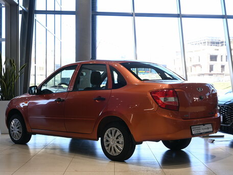2014 Lada (ВАЗ) Granta I, оранжевый, 325000 рублей, вид 4