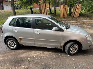 2005 Volkswagen Polo IV Рестайлинг, серебристый, 240000 рублей, вид 4