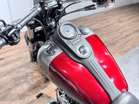 2015 Harley-Davidson Street Bob, красный, 1199000 рублей - вид 12