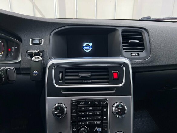 2016 Volvo S60 II Рестайлинг, серебристый, 1350000 рублей - вид 29