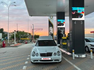 2001 Mercedes-Benz E-Класс 280 II (W210, S210) Рестайлинг, белый, 840000 рублей, вид 3