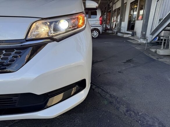 2022 Honda Freed II Рестайлинг, белый - вид 13