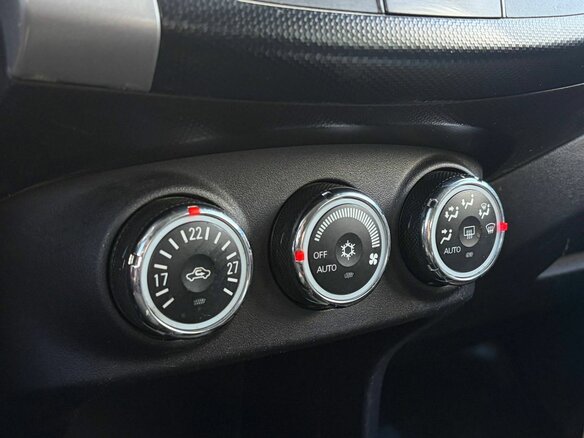 2010 Mitsubishi Outlander II Рестайлинг, серебристый, 909000 рублей - вид 22
