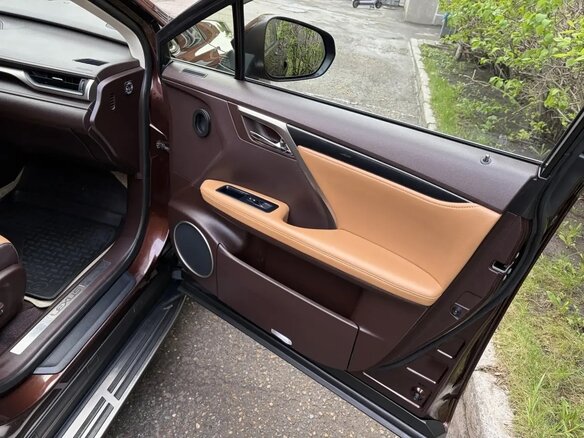 2017 Lexus RX 200t IV, коричневый, 4200000 рублей - вид 15