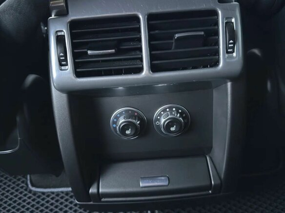 2011 Land Rover Range Rover III Рестайлинг 2, чёрный, 2500000 рублей - вид 15