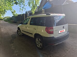 2012 Skoda Yeti I, белый, 750000 рублей, вид 4