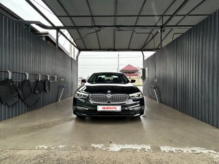 2017 BMW 5 серии 520d xDrive VII (G30/G31/G38), чёрный, 3000000 рублей, вид 3
