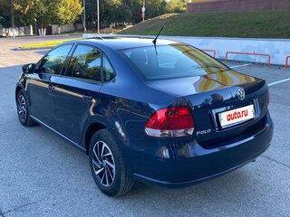 2015 Volkswagen Polo V, синий, 780000 рублей, вид 2