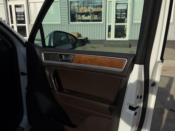 2012 Volkswagen Touareg II, белый, 1750000 рублей - вид 15