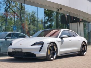 Porsche Taycan Turbo I