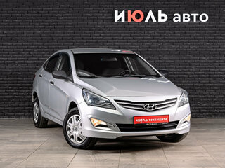 2014 Hyundai Solaris I Рестайлинг, серебристый, 700000 рублей, вид 3