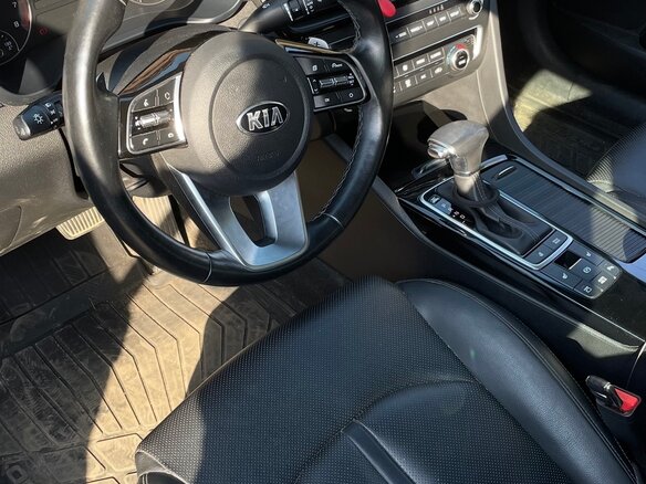 2019 Kia Optima IV Рестайлинг, серый, 2100000 рублей - вид 6