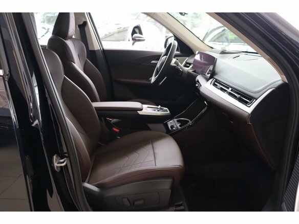 2025 BMW X1 Long 25Li xDrive III (U11/U12), чёрный, 6040000 рублей - вид 14